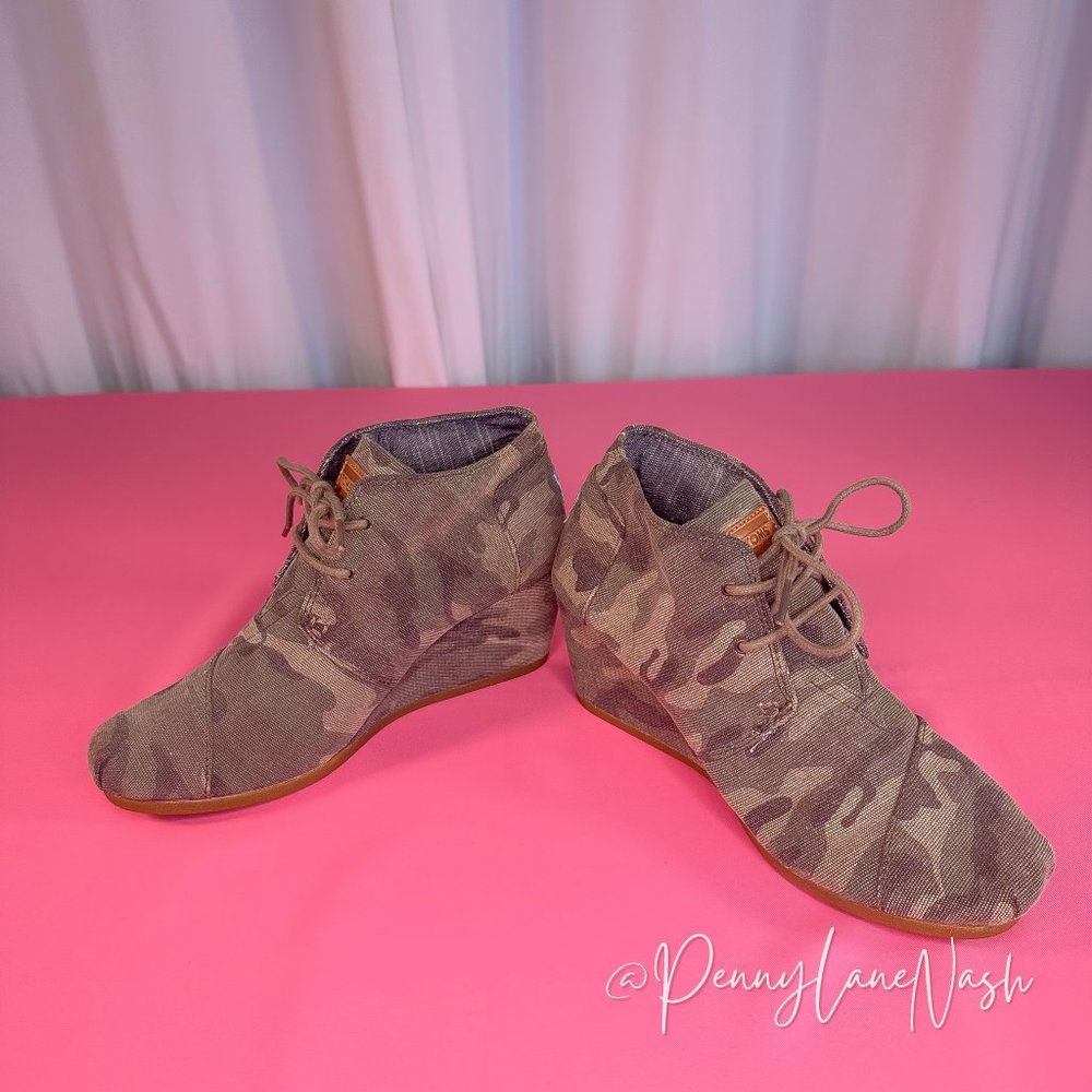 Toms Washed Camo Canvas Desert Wedge Ankle Bootie Size 8.5 - Picture 4 of 10